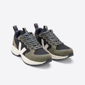 Veja Venturi Bastille B-Mesh Black Olive Pierre